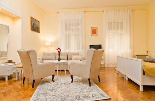 Sarospatak House | Kurucz Apartman