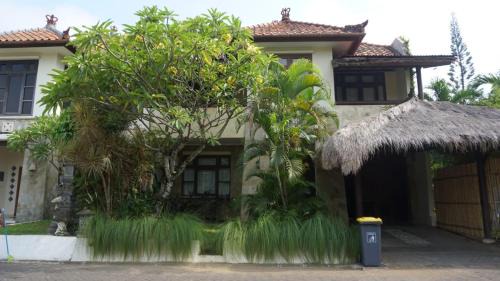 Kartika Plaza Villa | KUTA - 4BR Villa with Private XL Pool