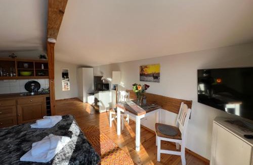 Dobbin-Linstow Apartment | Kutscherhaus