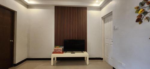 Novaliches Apartment | Kuya and Kambal's 1 BR 1 Bath Apartment