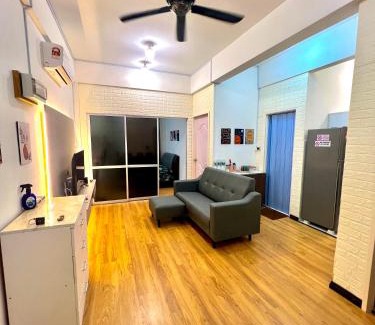 Sandakan Apartment | KW HOMESTAY CASA UNO APT Fully Aircond 3 Bedroom