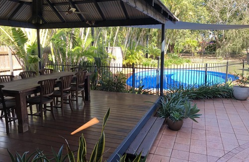 Cable Beach House | Kybra Retreat 4 Bedroom 3 Bathroom Luxury House with Pool STRA6726RDJN2C7F