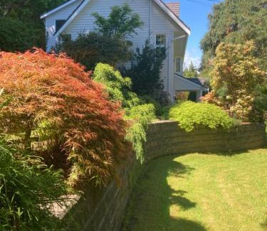 Comox Bed & Breakfast | Kye Bay BnB - A Place to Breathe