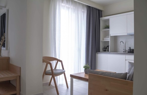 Almiros Beach House | Kyma Suites - Adults only