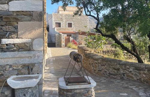 Alika House | Kyparissos blue stonehouse