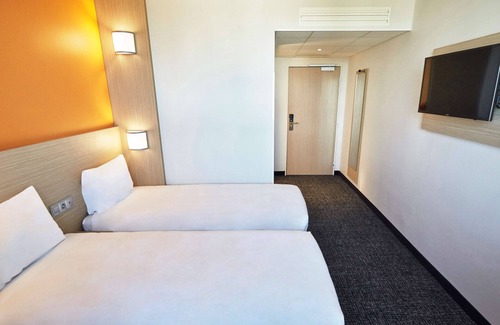 Clermont-Ferrand Hotel | Kyriad ECO - Clermont Ferrand Estaing
