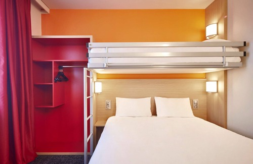 Clermont-Ferrand Hotel | Kyriad ECO - Clermont Ferrand Estaing