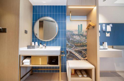 Xishan Hotel | Kyriad Hotel Kunming Xishan Wanda Plaza Railway Station