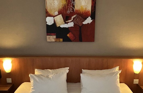 Martigues Hotel | Kyriad Martigues Sud