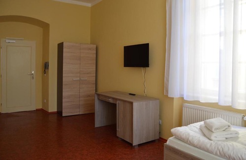 Lazne Kynzvart Hotel | Lázeňský dům Orlík