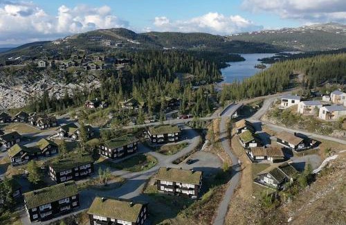 Atra Apartment | Lägenhet med utsikt mot Gaustatoppen, ski in ski out