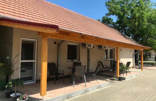 Balatonbereny House | Léna Vendégház