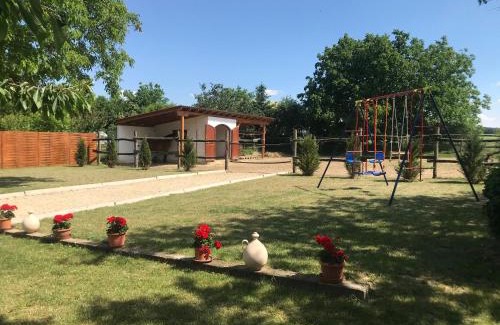 Balatonbereny House | Léna Vendégház