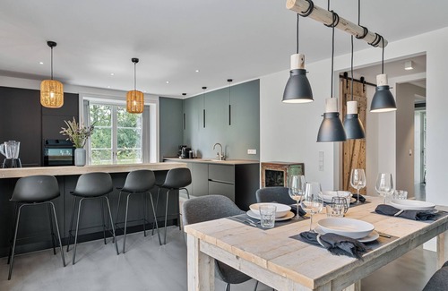Tating House | Lütt Medehop - Modern vacation home in a very special style!