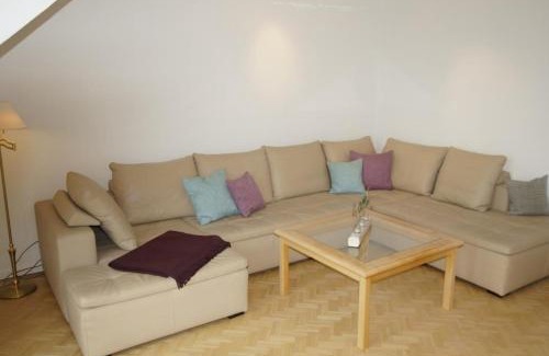 Lembruch House | Lüttke Juwel, Ferienwohnung mit traumhaftem Seeblick