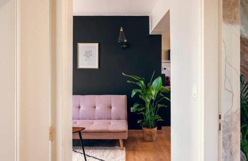 La Ferte-Gaucher Apartment | L'élegant, climatisé et rénové - Appart'hôtel Chez MV