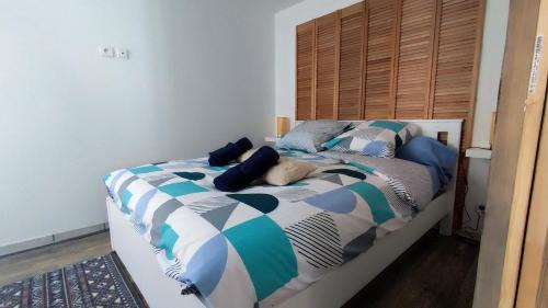 Montbrison Apartment | L éphémère escale