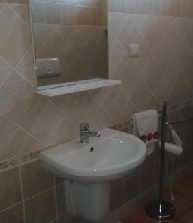 Guspini Bed & Breakfast | L'abete