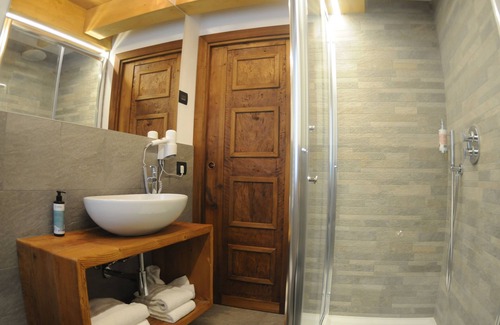 Courmayeur Bed & Breakfast | L'Abri Des Amis
