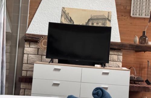 Ecommoy Apartment | L'Agréable - Suite - Circuit - Rêve au Mans