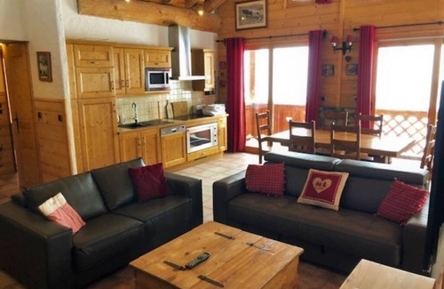 Sainte-Foy-Tarentaise Apartment | L'Aiglon - 2 bedroom apartment opposite the slopes