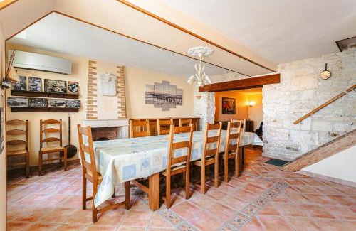 Romegoux House | L' Aixoise