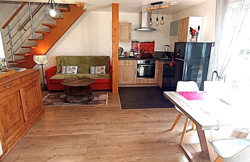 Saint-Maurice-en-Riviere Cottage | L'Albizia Air-conditioned * self-catering cottage Private parking and garden