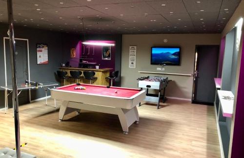 Montauban Apartment | L'alcôve du 510 - Spa - chambre romantique - sauna - salle de jeux
