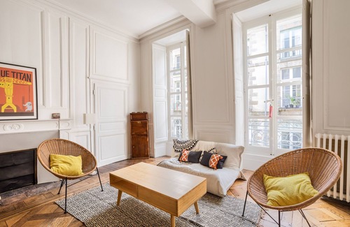 Centre Apartment | L'Alcôve - Volume et Elégance en coeur de ville