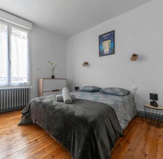 Champ-Capelet Apartment | L'Alliotaux - Appartement calme et design - Parking gratuit