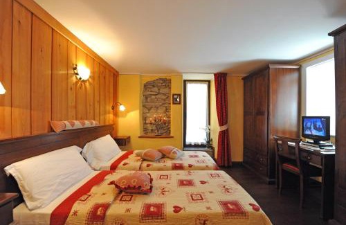 Valtournenche Bed & Breakfast | L'Ancien Paquier Chambre D'Hotes