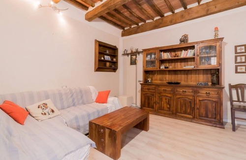 Portoferraio Old Town Apartment | L'Angolo Apartment 4/6 Beds in the Heart of Portoferraio