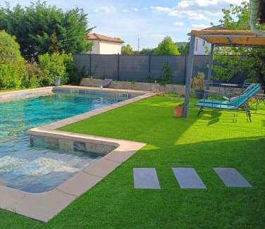 Saint-Martin-de-Valgalgues Apartment | L'Annexe
