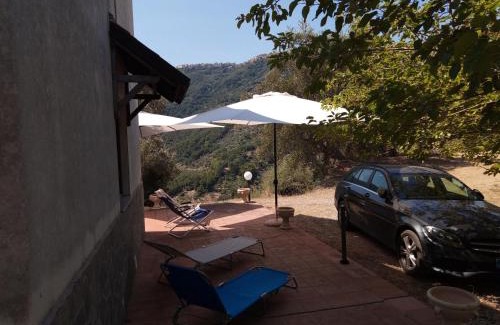 Castell'Umberto Bed & Breakfast | L'Antica Quercia B&B