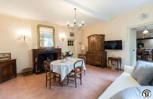 Aspet House | L'Arénoulat