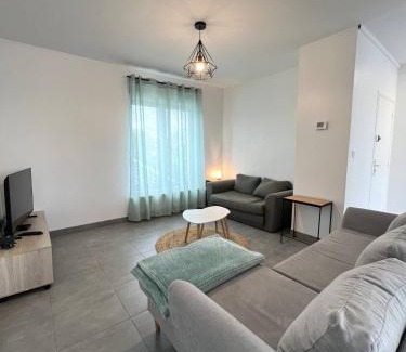 Charleville-Mezieres Apartment | L'Arche d'Arthur - 4 pers