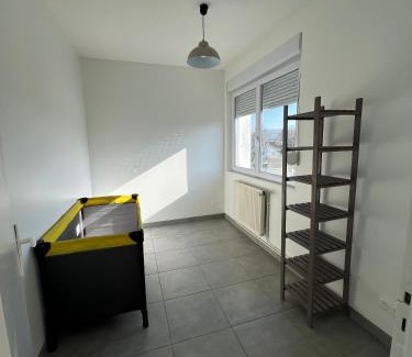 Charleville-Mezieres Apartment | L'Arche d'Arthur - 4 pers
