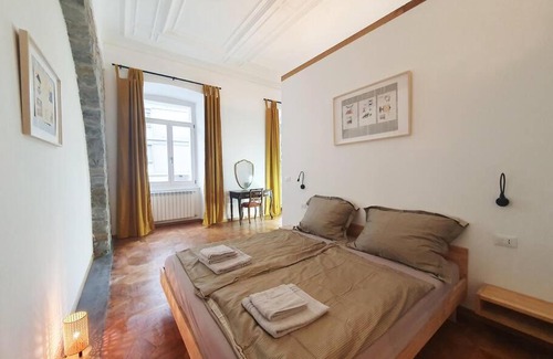 Citta Nuova-Barriera Nuova-San Vito-Citta Vecchia Apartment | L'arco Trieste studio living 2