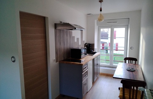 Saints Apartment | L' ART offers you its studio 5min from coulommiers