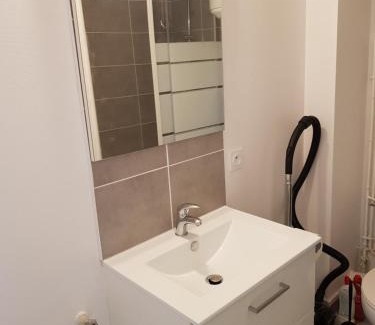 Bourgogne Apartment | L'ATELIER Calme et Cosy à 2 pas de la cathédrale