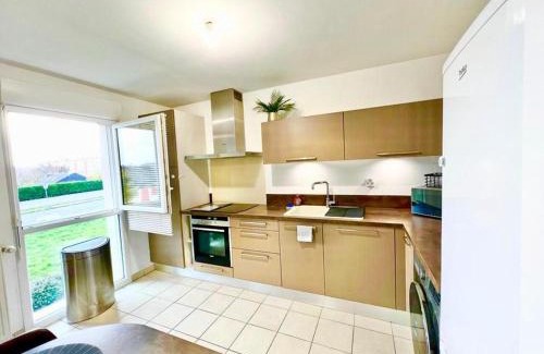 Lanester Apartment | L'atelier Chic - Wifi fibre - Parking privée - Balcon - NETFLIX