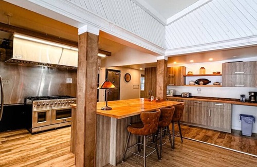 Saint Donat Ski Chalet | L'auberge du Lac Provost - Spa, Lac, Billard & Ski