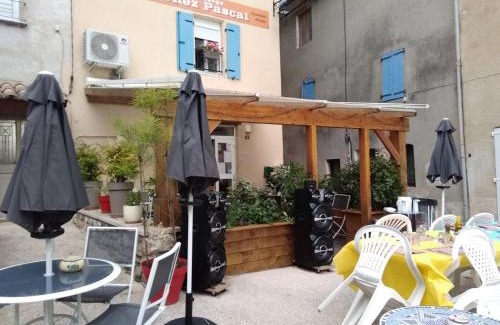 Saint-Julien-de-Cassagnas Bed & Breakfast | L'Auberge Chez Pascal