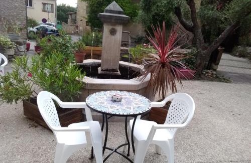 Saint-Julien-de-Cassagnas Bed & Breakfast | L'Auberge Chez Pascal