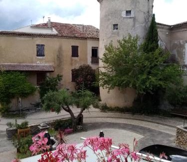 Saint-Julien-de-Cassagnas Bed & Breakfast | L'Auberge Chez Pascal