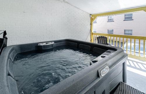 Ste Anne de Beaupre House | L'Auberge Saint-Anne 5BR with Billard & Hot Tub
