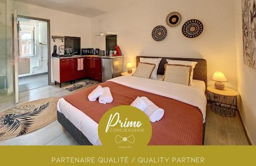 Yzeure Apartment | L'Auberge de la gare, appartements tout confort, proches Gare