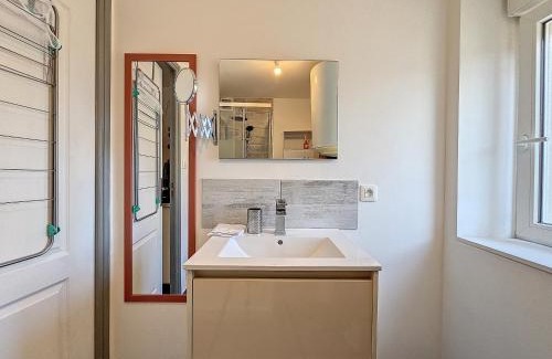 Yzeure Apartment | L'Auberge de la gare, appartements tout confort, proches Gare