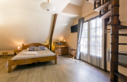 Saint-Victor-la-Riviere Hotel | L'Auberge du Bougnat