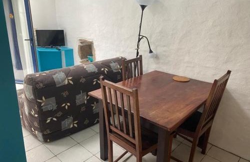 Sainte-Helene House | L'Aurore GITE 2-4pers, piscine, billiard et baby-foot